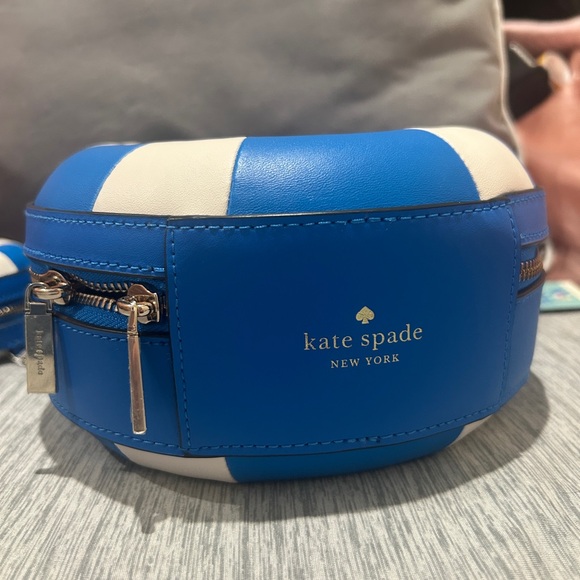 Kate Spade Blue and White Splash Pool Float Cross Body - Picture 6 of 13